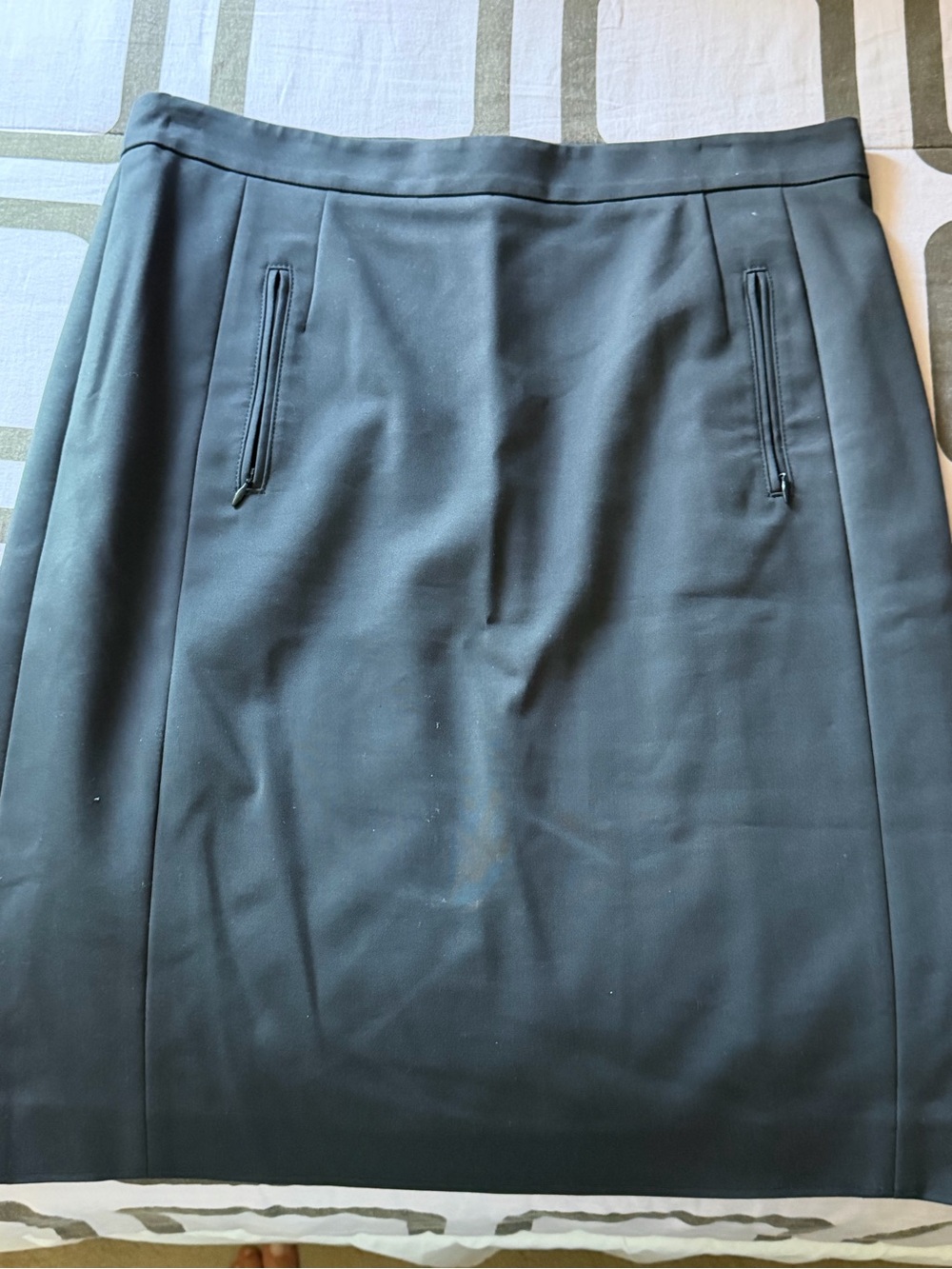 Akris Punto Black Midi Pencil Skirt with Front Zip Details
